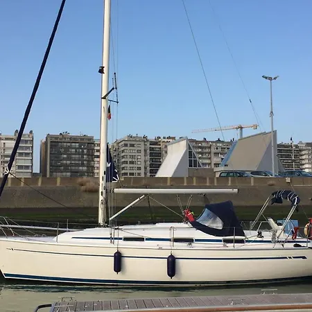 Barca A Vela Confortevole Úszó hotel Genova